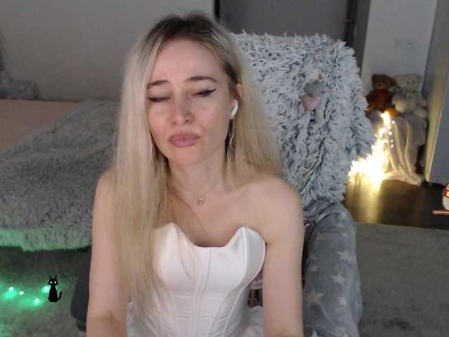 xyliganka777's BongaCams show and profile