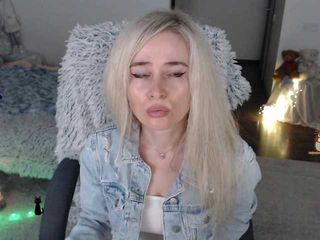 xyliganka777's BongaCams show and profile