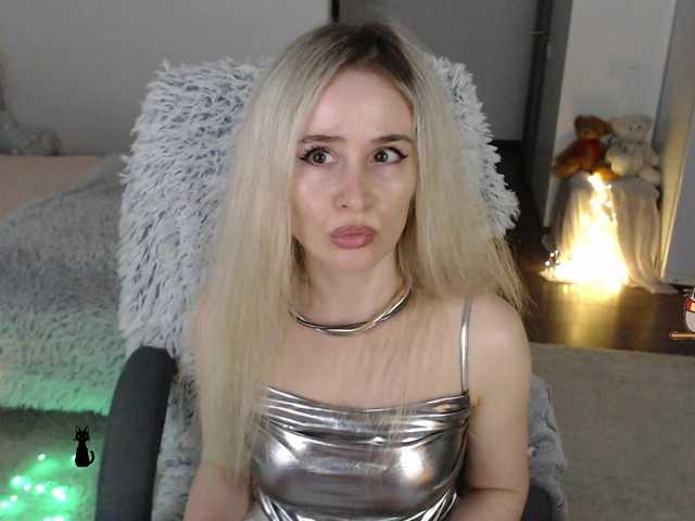 xyliganka777's BongaCams show and profile