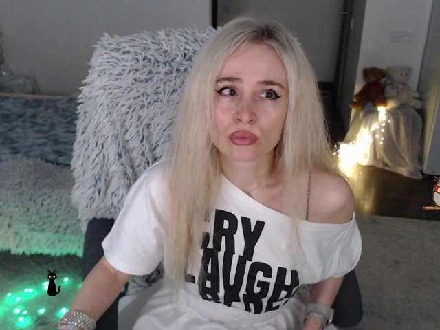 xyliganka777's BongaCams show and profile