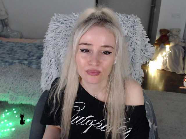 xyliganka777's BongaCams show and profile