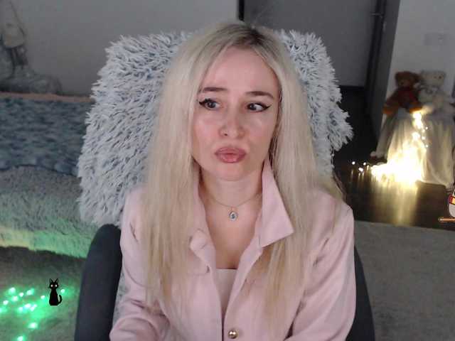 xyliganka777's BongaCams show and profile