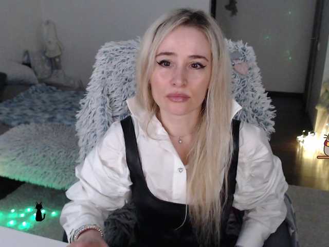 xyliganka777's BongaCams show and profile
