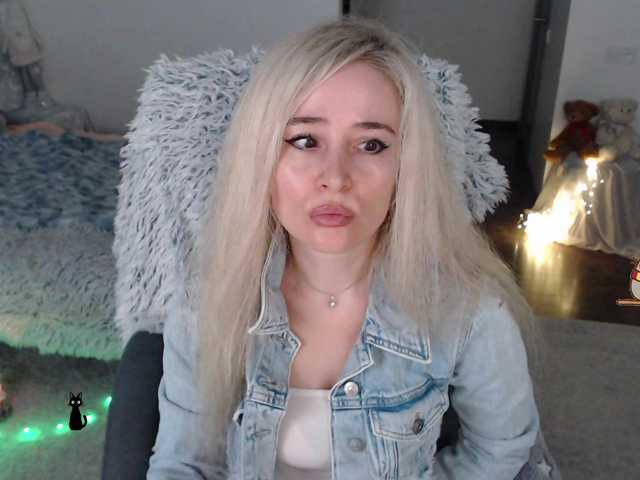 xyliganka777's BongaCams show and profile