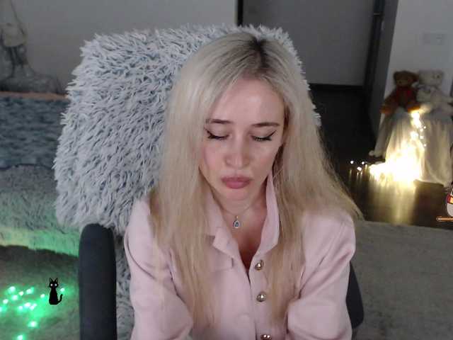 xyliganka777's BongaCams show and profile