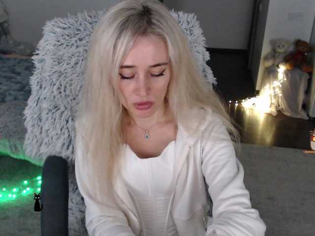 xyliganka777's BongaCams show and profile