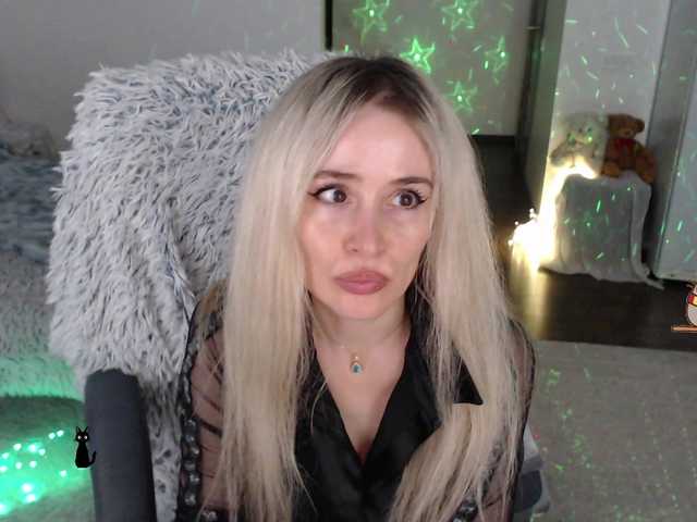 xyliganka777's BongaCams show and profile