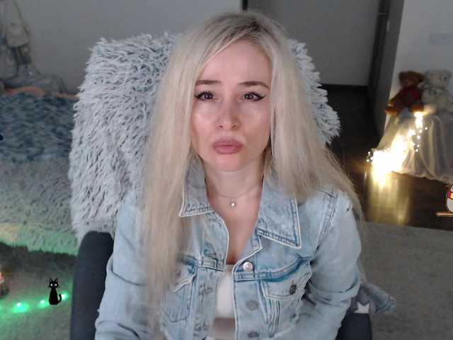 xyliganka777's BongaCams show and profile