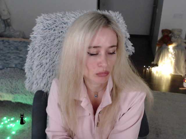 xyliganka777's BongaCams show and profile