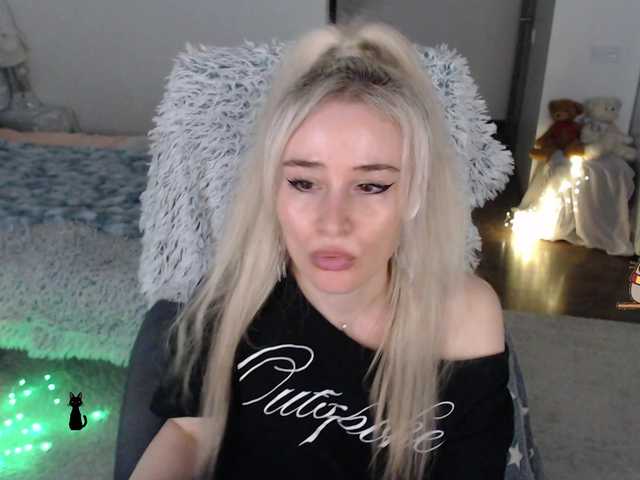 xyliganka777's BongaCams show and profile