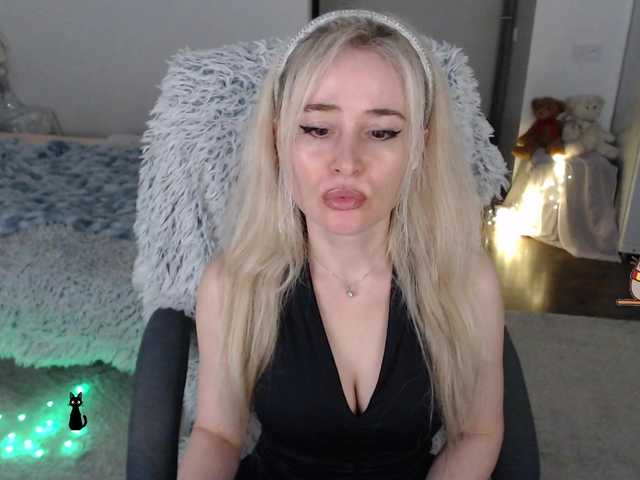 xyliganka777's BongaCams show and profile