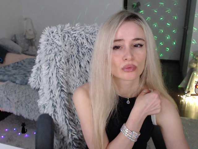 xyliganka777's BongaCams show and profile