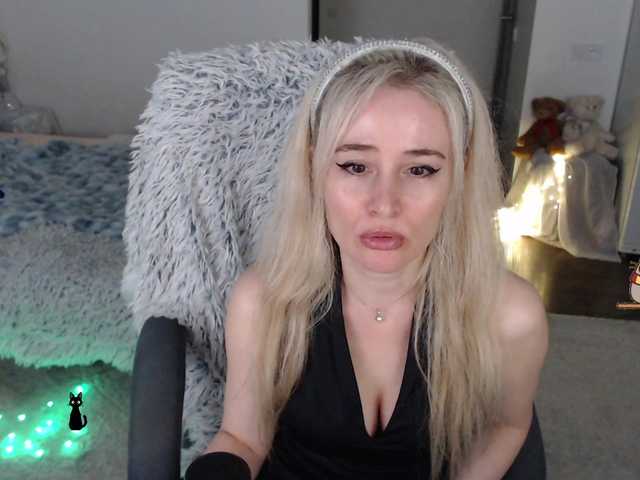 xyliganka777's BongaCams show and profile