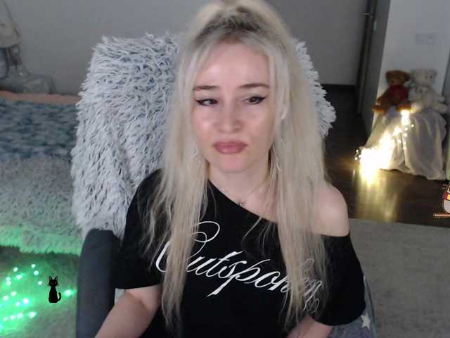 xyliganka777's BongaCams show and profile