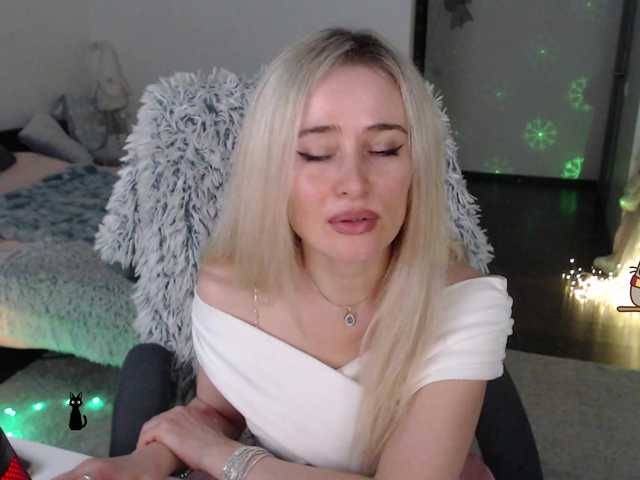 xyliganka777's BongaCams show and profile