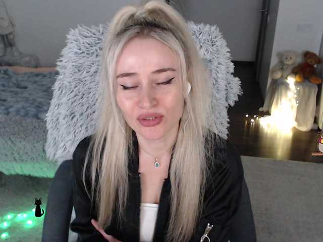 xyliganka777's BongaCams show and profile