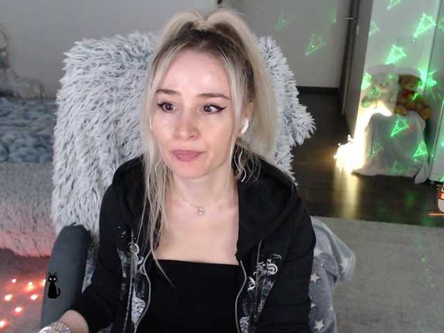 xyliganka777's BongaCams show and profile