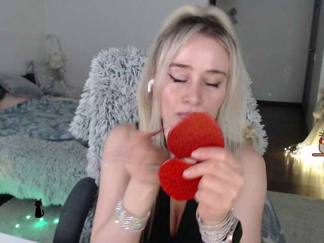 xyliganka777's BongaCams show and profile