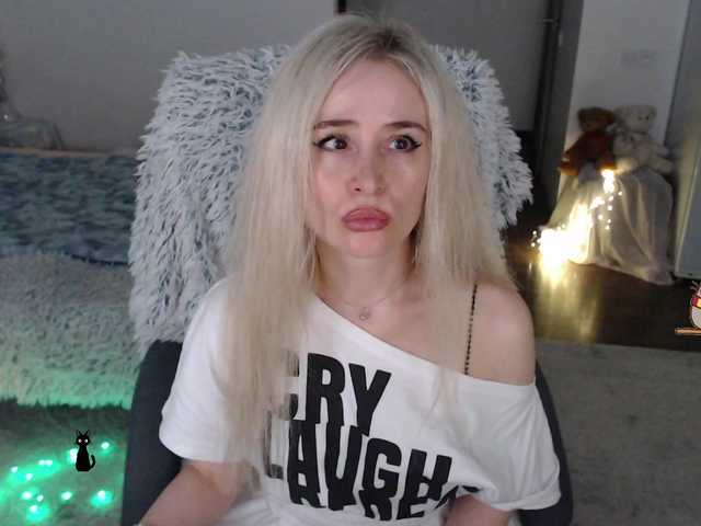 xyliganka777's BongaCams show and profile
