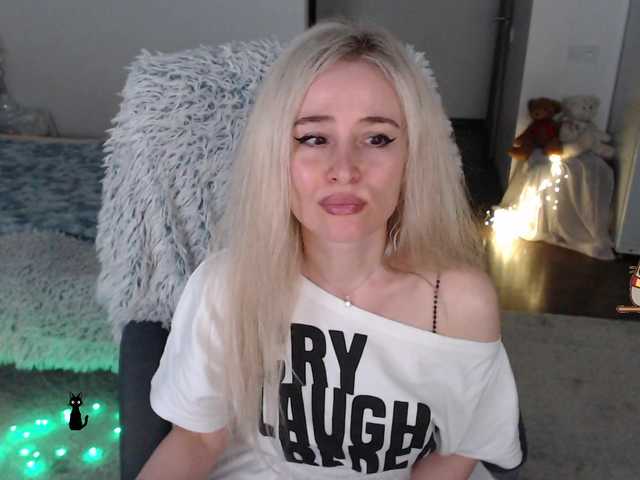 xyliganka777's BongaCams show and profile