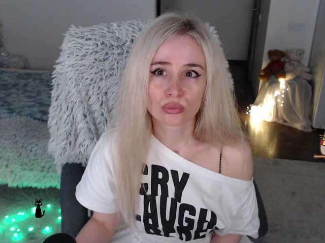 xyliganka777's BongaCams show and profile