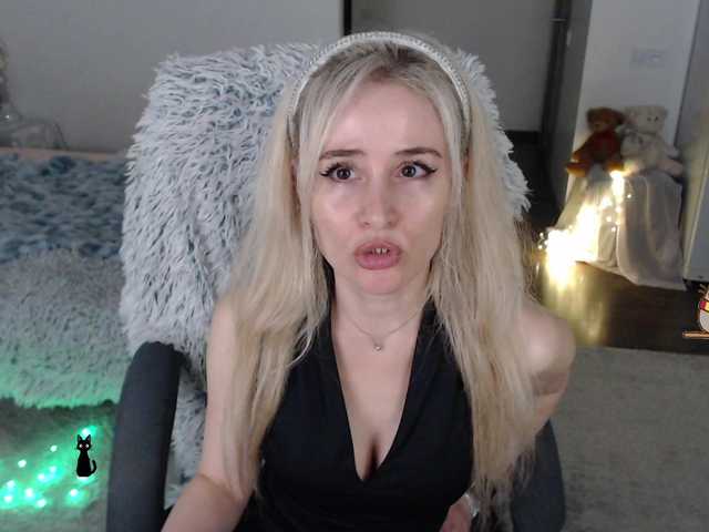 xyliganka777's BongaCams show and profile