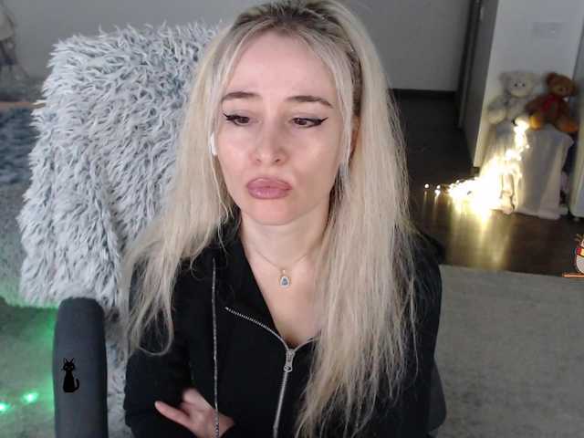 xyliganka777's BongaCams show and profile