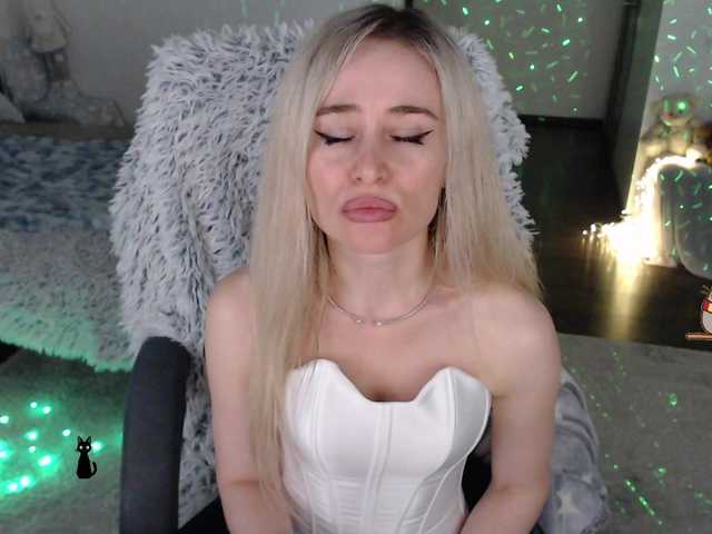 xyliganka777's BongaCams show and profile