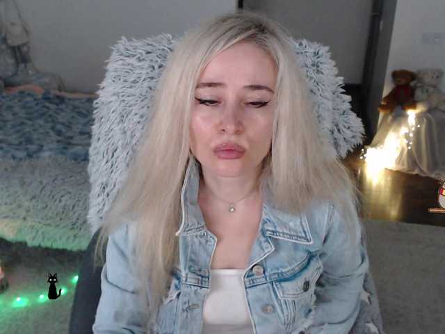 xyliganka777's BongaCams show and profile