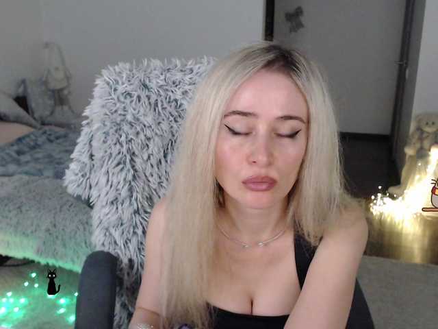 xyliganka777's BongaCams show and profile