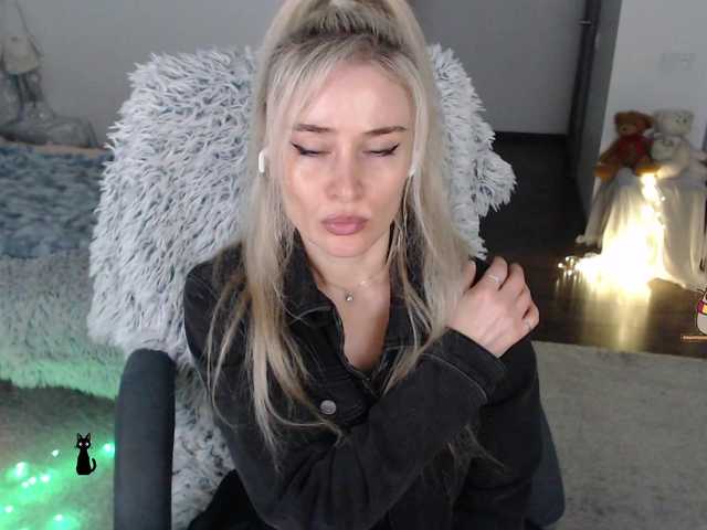 xyliganka777's BongaCams show and profile