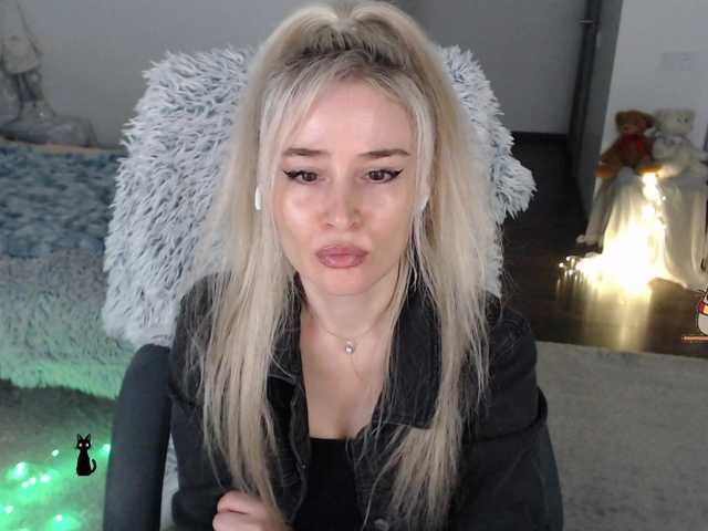 xyliganka777's BongaCams show and profile