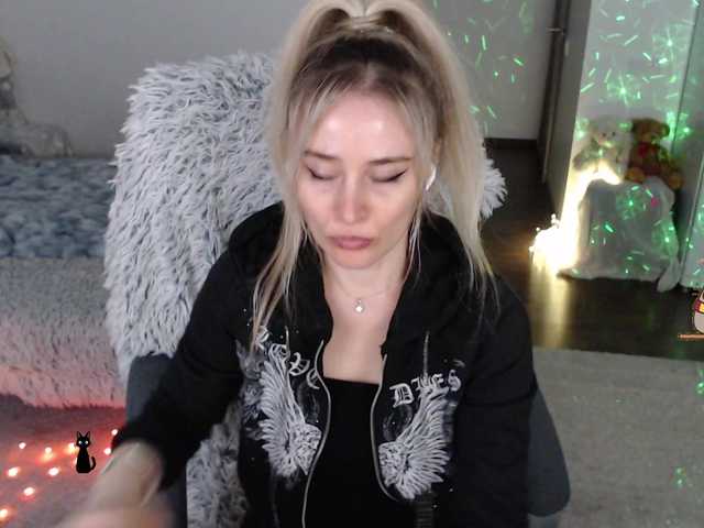 xyliganka777's BongaCams show and profile