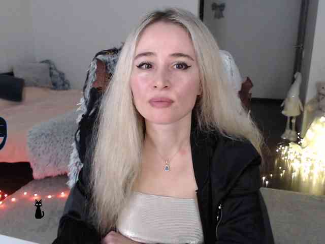 xyliganka777 Live Webcam on BongaCams
