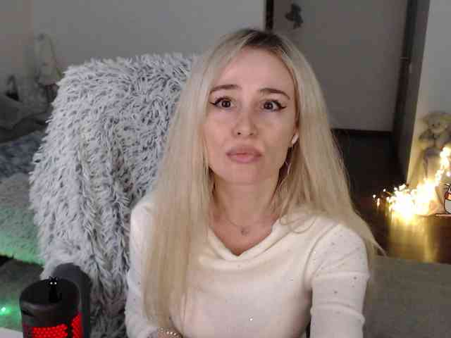 xyliganka777 Live Webcam on BongaCams