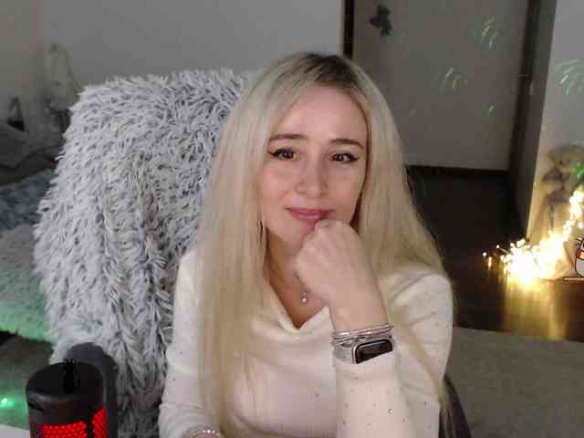 xyliganka777 Live Webcam on BongaCams