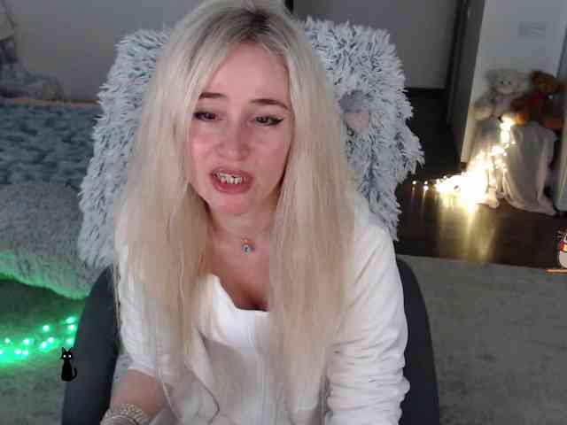 xyliganka777 Live Webcam on BongaCams