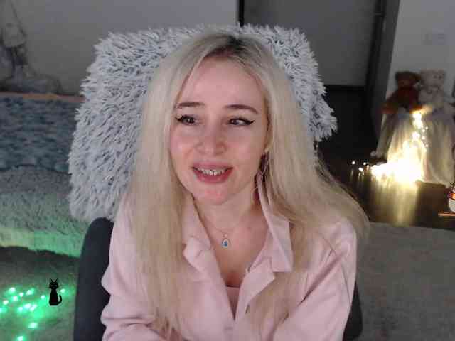 xyliganka777 Live Webcam on BongaCams