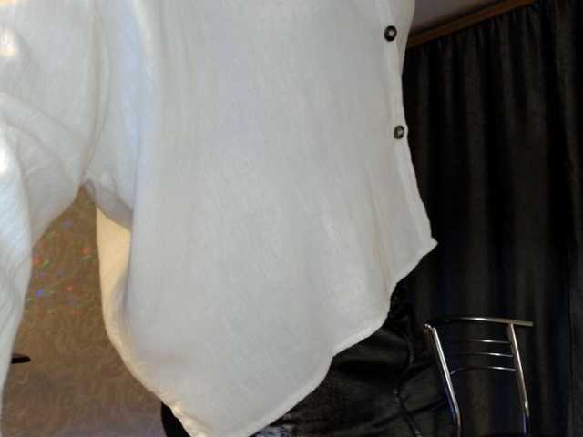 Elenaza1001's BongaCams show and profile