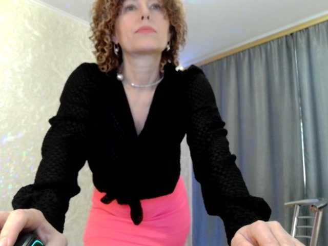 Elenaza1001's BongaCams show and profile