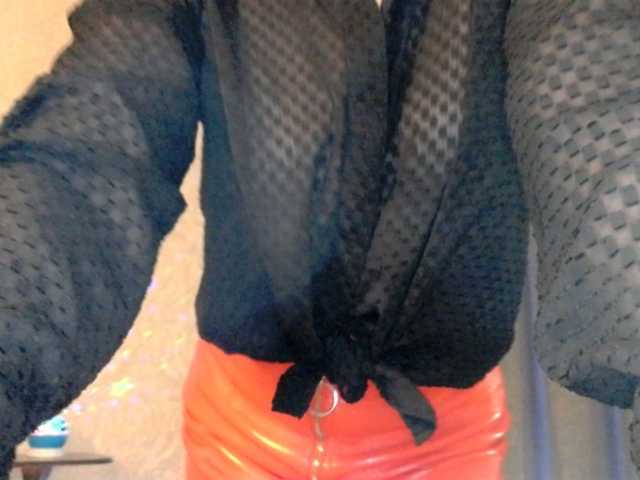 Elenaza1001's BongaCams show and profile