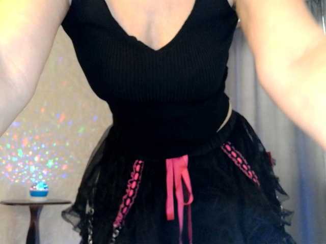 Elenaza1001's BongaCams show and profile