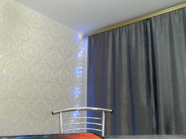 Elenaza1001's BongaCams show and profile