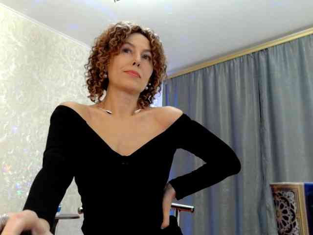 Elenaza1001 Live Webcam on BongaCams