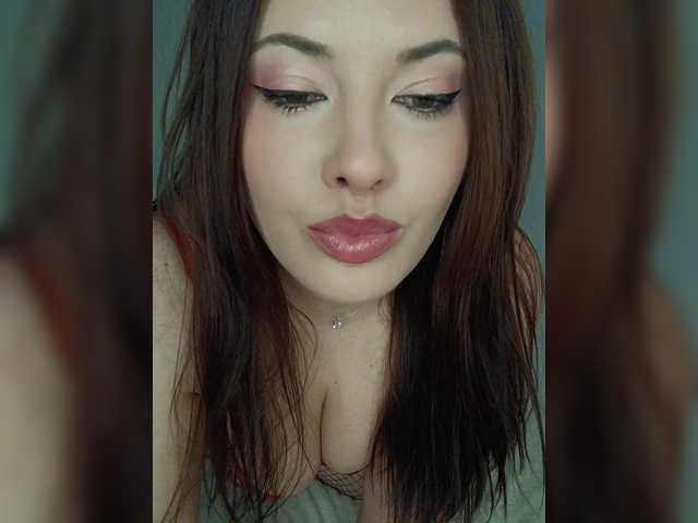 yourXgirl-'s BongaCams show and profile