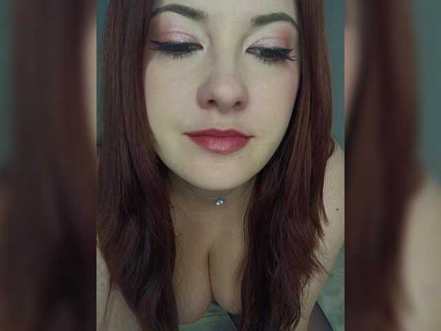 yourXgirl-'s BongaCams show and profile