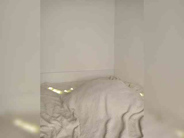 LaraMoon webcam