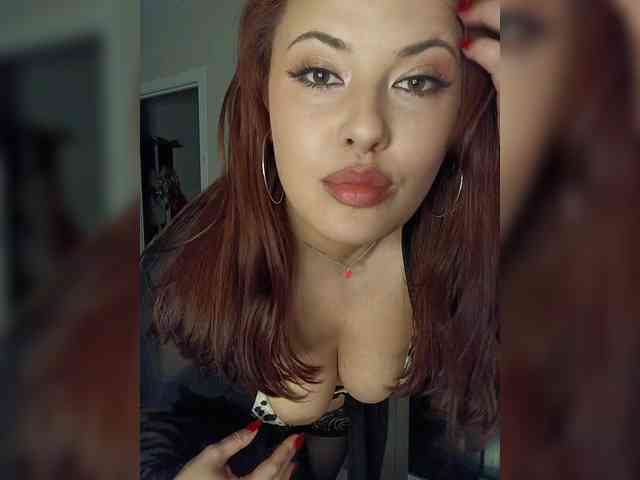 LaraMoon webcam