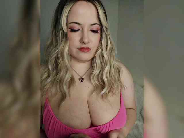 LaraMoon webcam