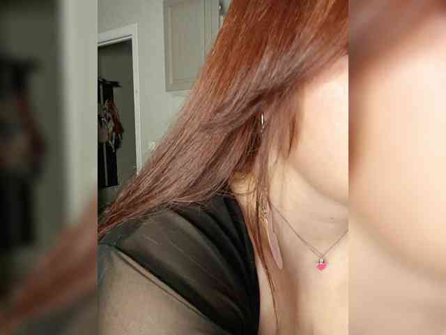 LaraMoon webcam